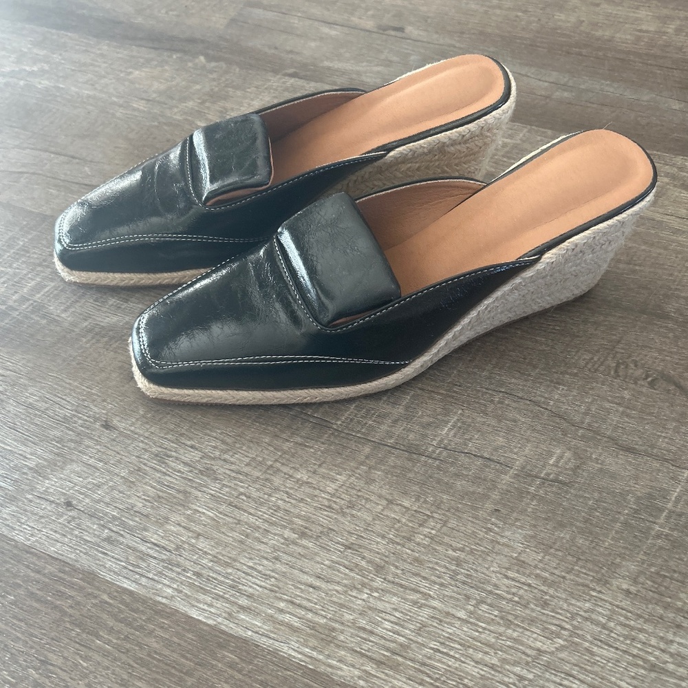Women’s shoes